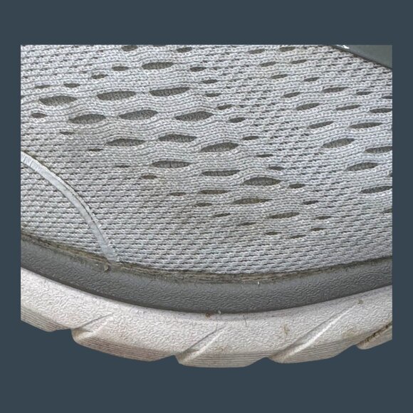 Brooks Adrenaline GTS 19 Shoes Womens 7 WIDE Running Sneakers Athletic White SEE - Picture 10 of 15